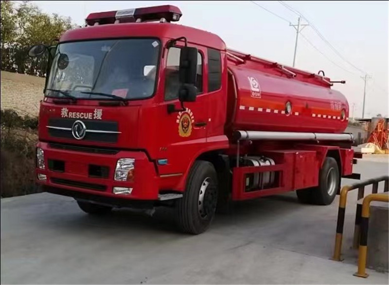 國六東風天錦消防紅油罐車，消防救援移動加油站！